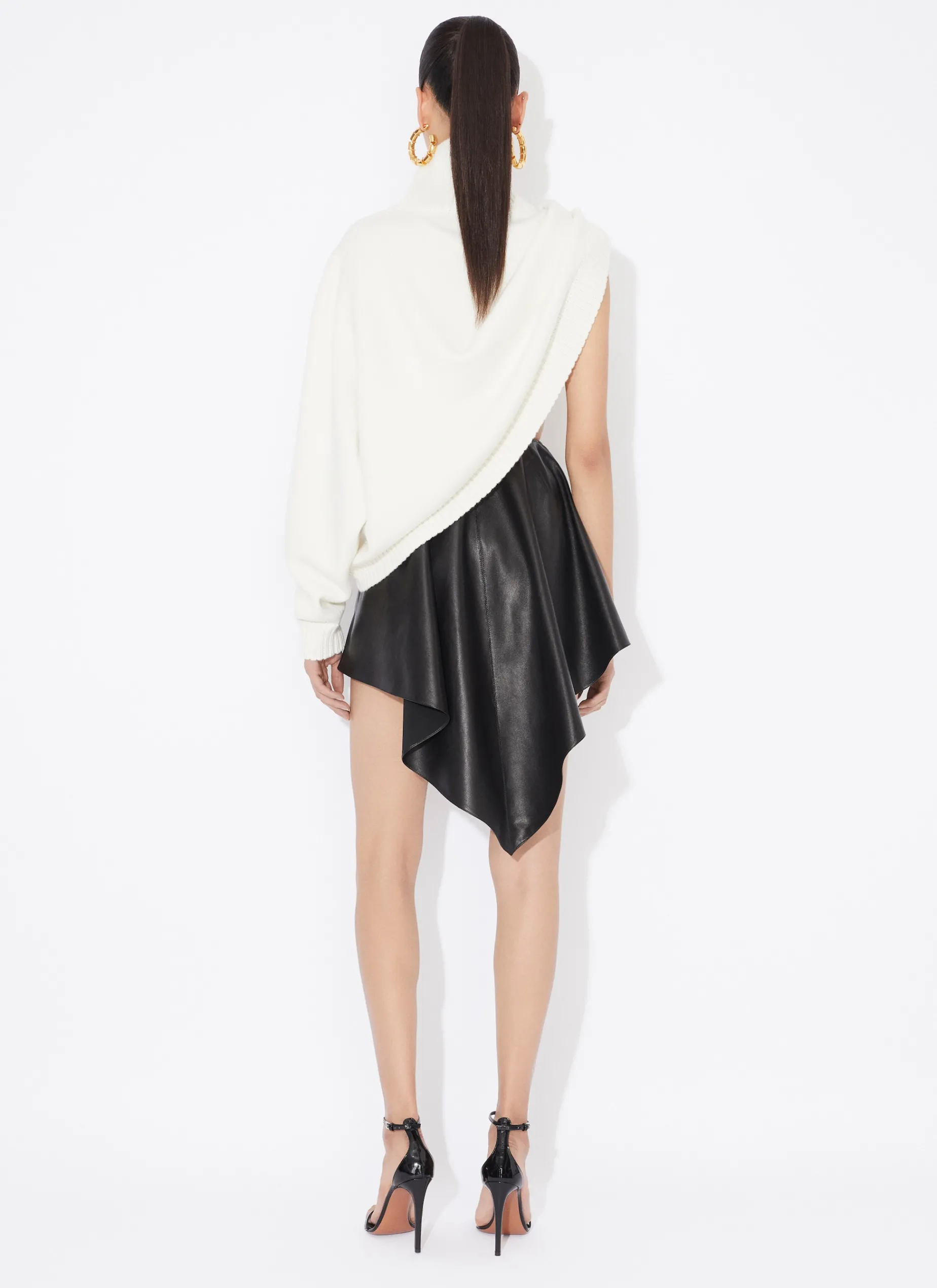 ASYMMETRICAL CAPE JUMPER IN CASHMERE