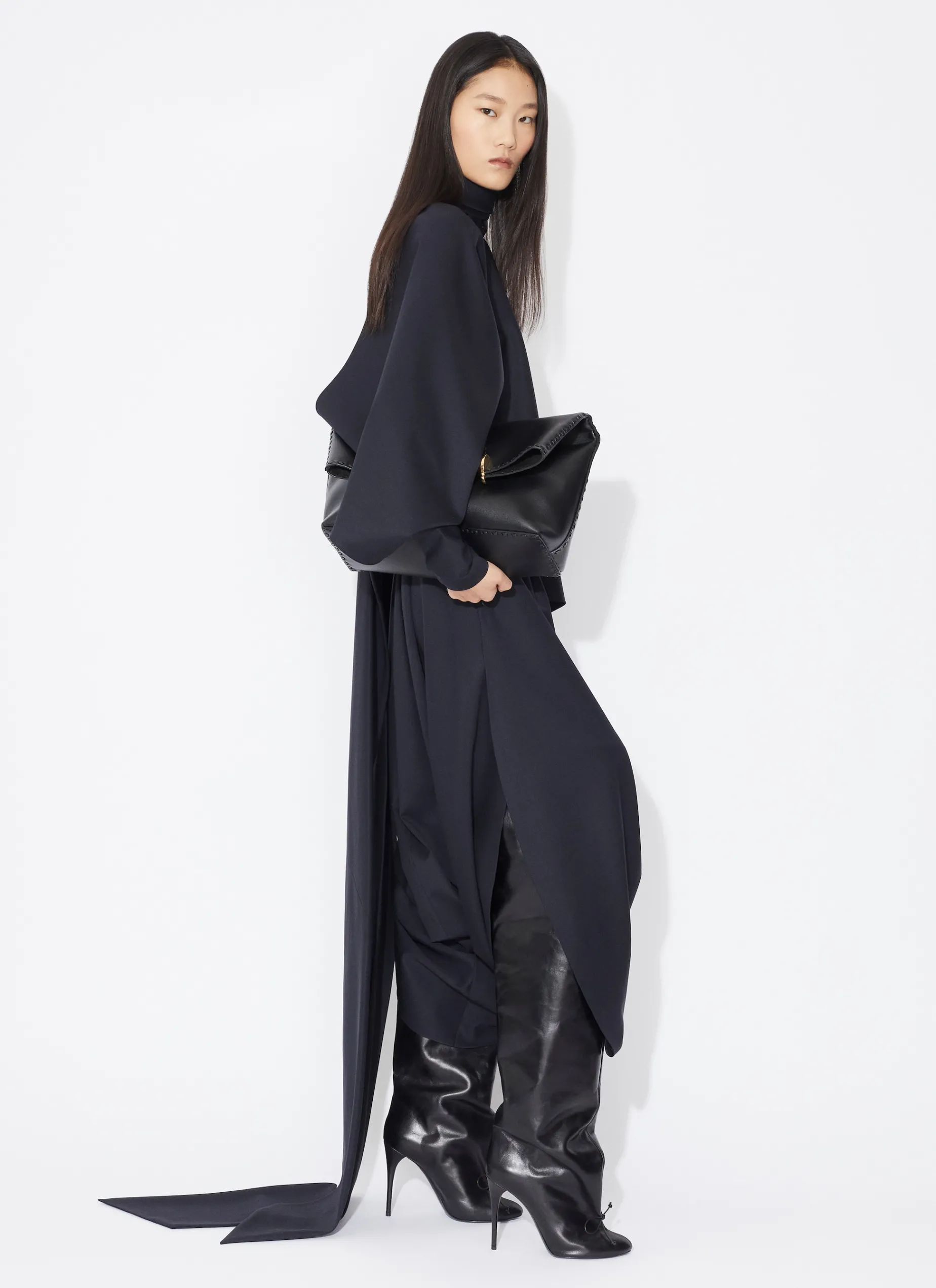 BACKLESS SCARF BLOUSE