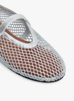 BALLET FLATS IN LAMINATED FISHNET