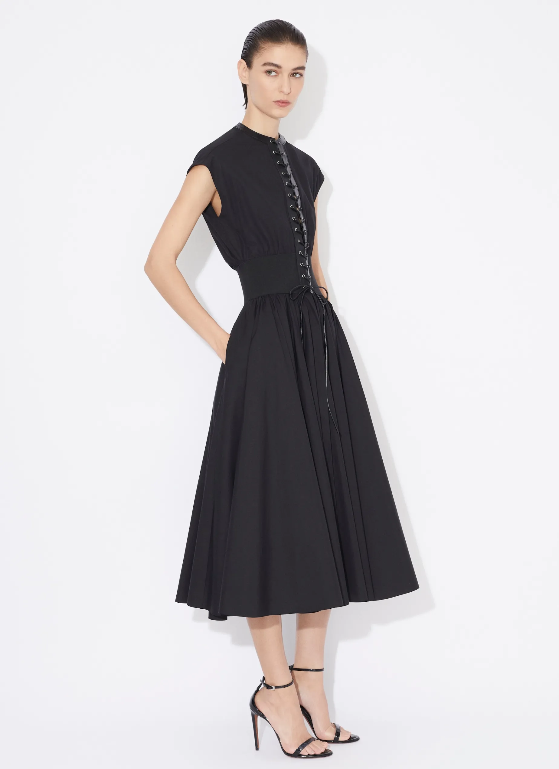 BELTED DRESS IN COTTON POPLIN