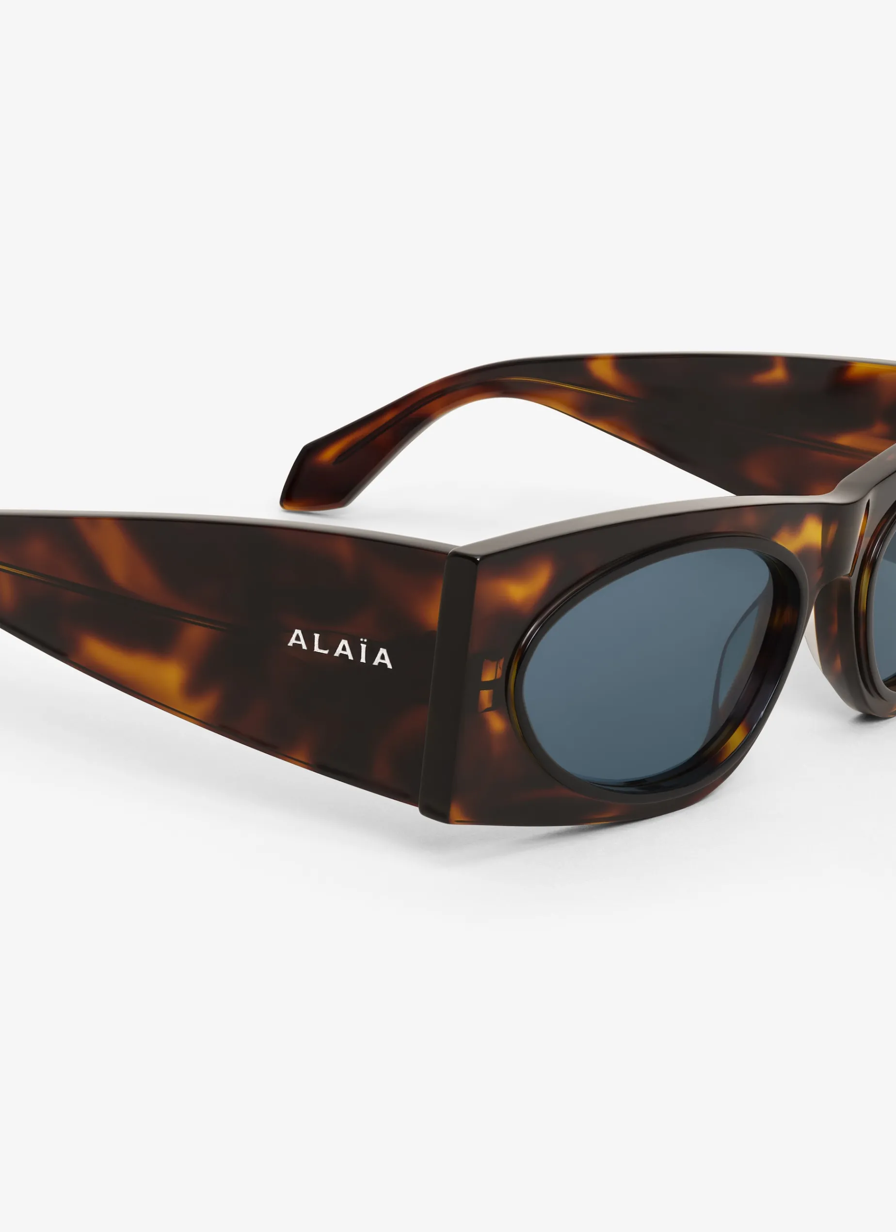CAT EYE SUNGLASSES