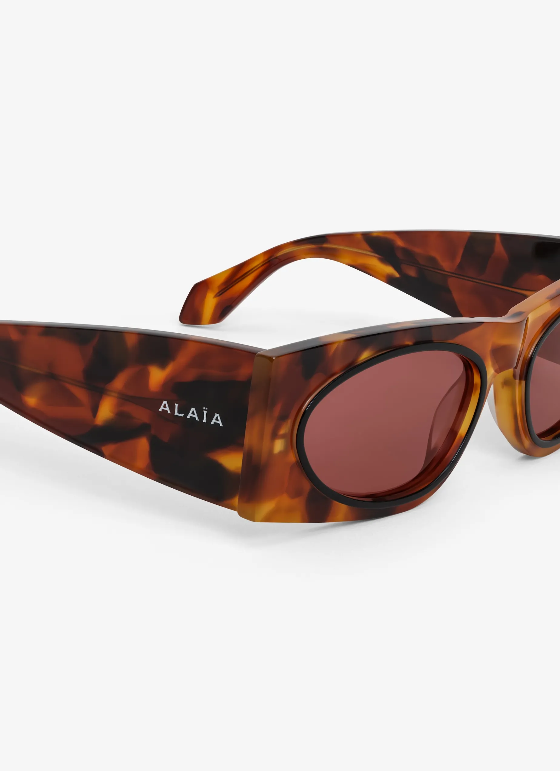 CAT EYE SUNGLASSES