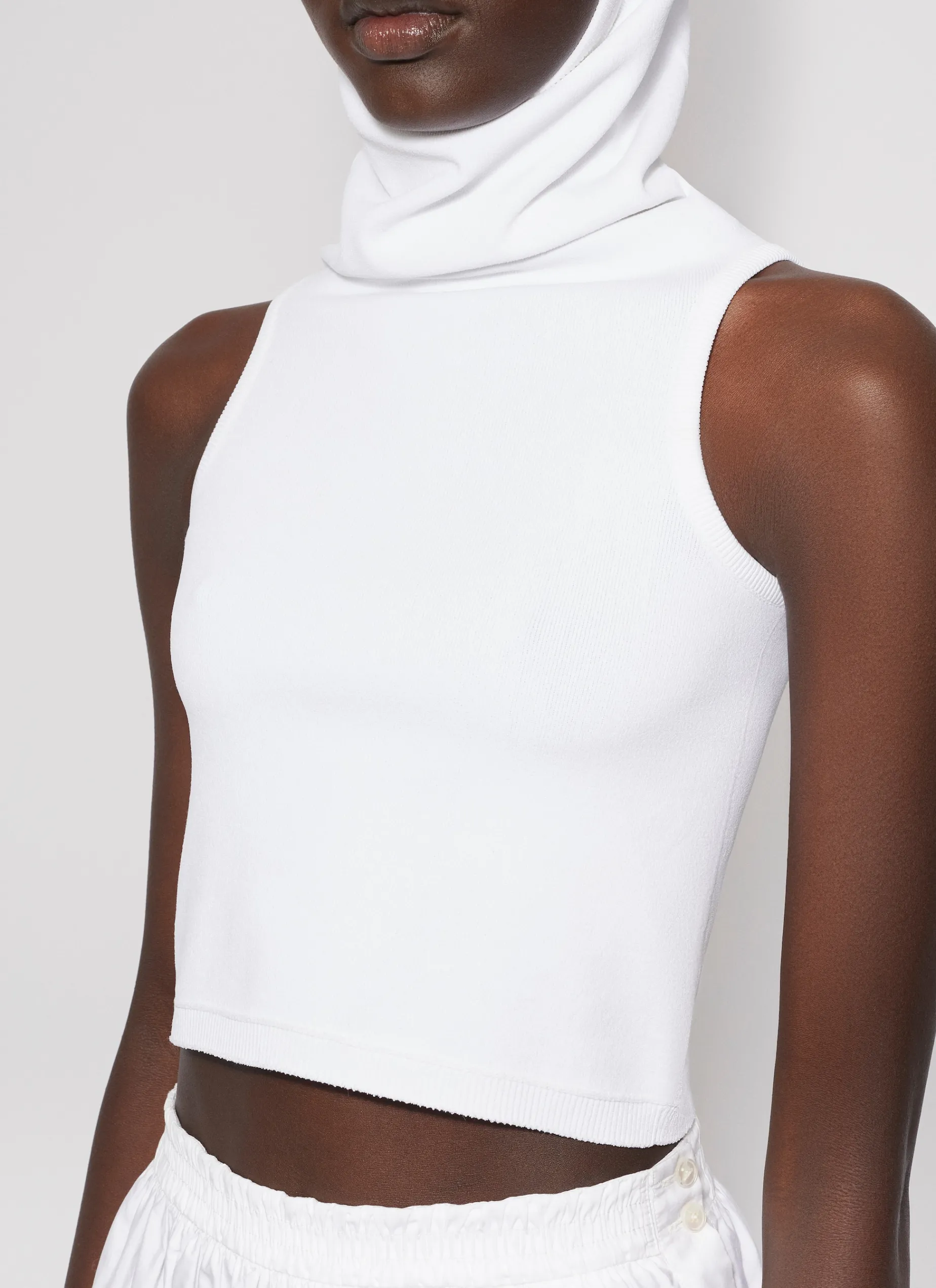 HOODED KNIT CROP TOP