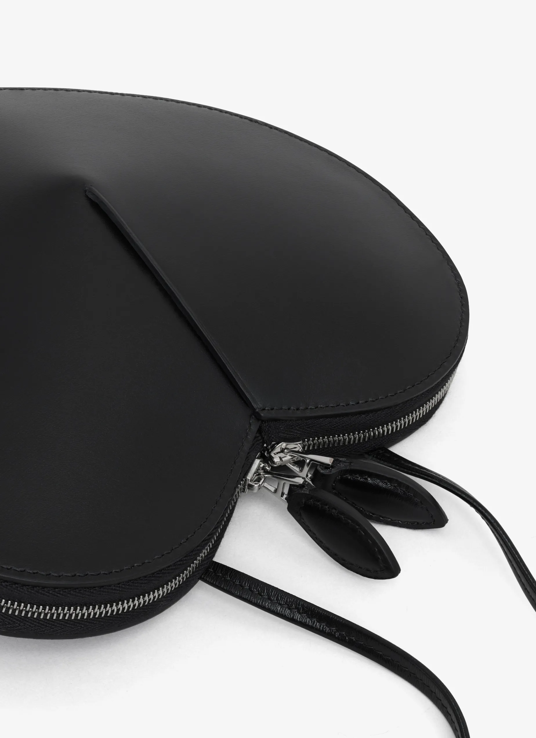 Le Cœur Bag In Calfskin