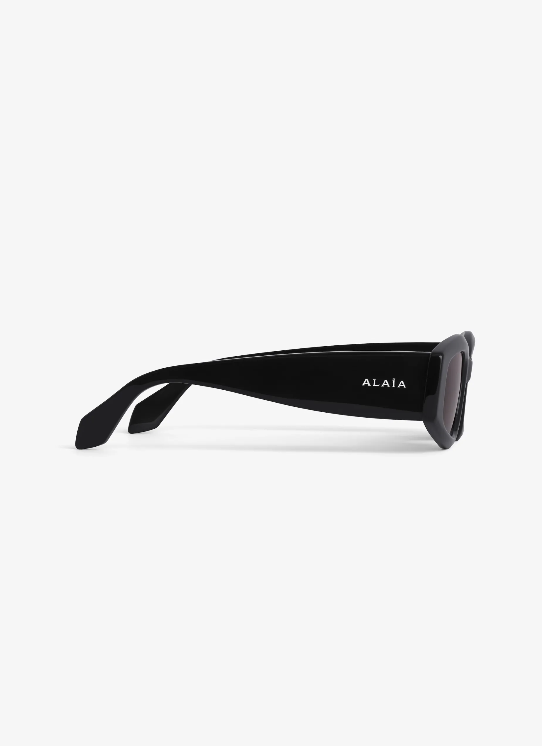OVAL SUNGLASSES