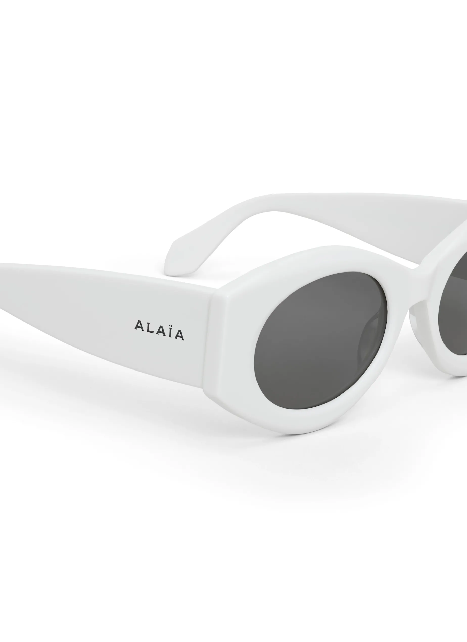 OVAL SUNGLASSES