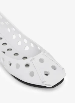 PERFO BALLET FLATS IN CALFSKIN