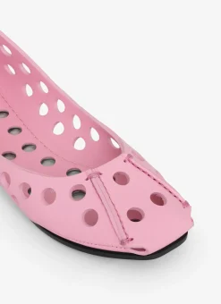 PERFO BALLET FLATS IN CALFSKIN