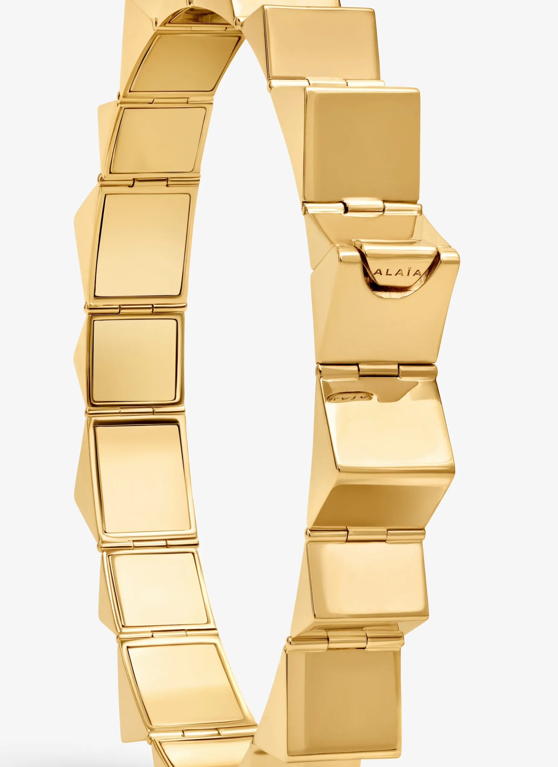 PYRAMID CHOCKER