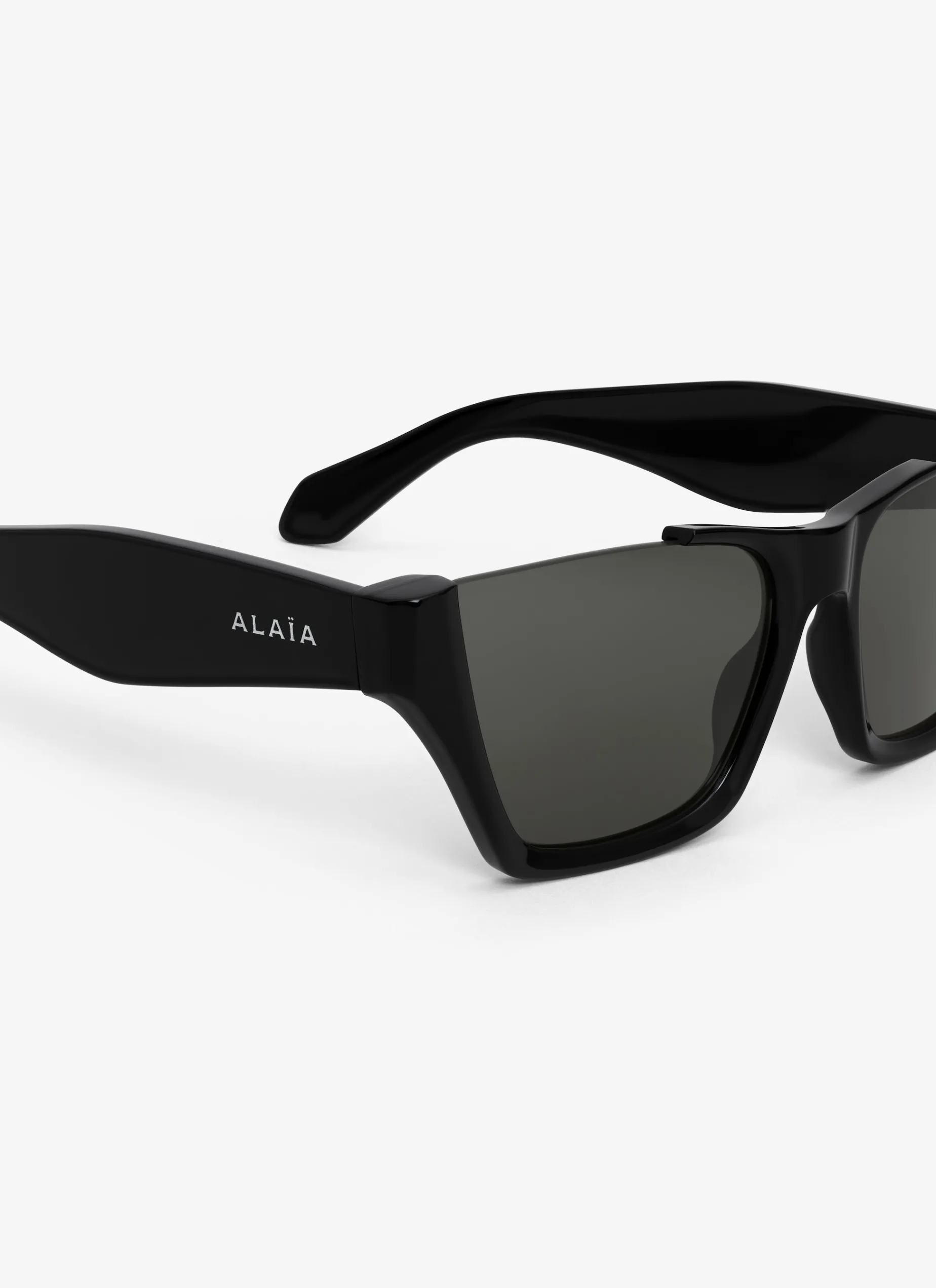 RECTANGULAR SUNGLASSES
