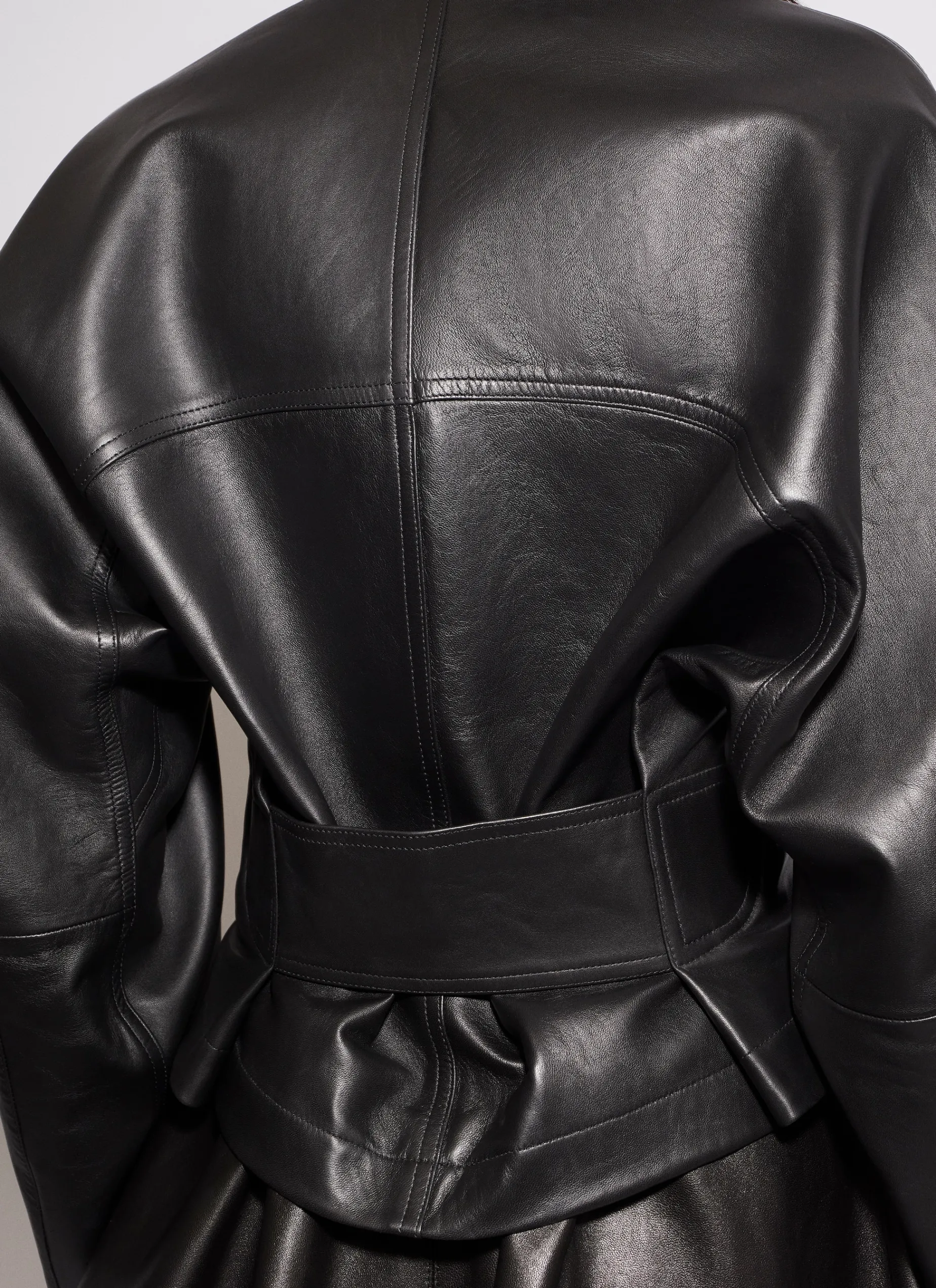 ROUND LEATHER JACKET