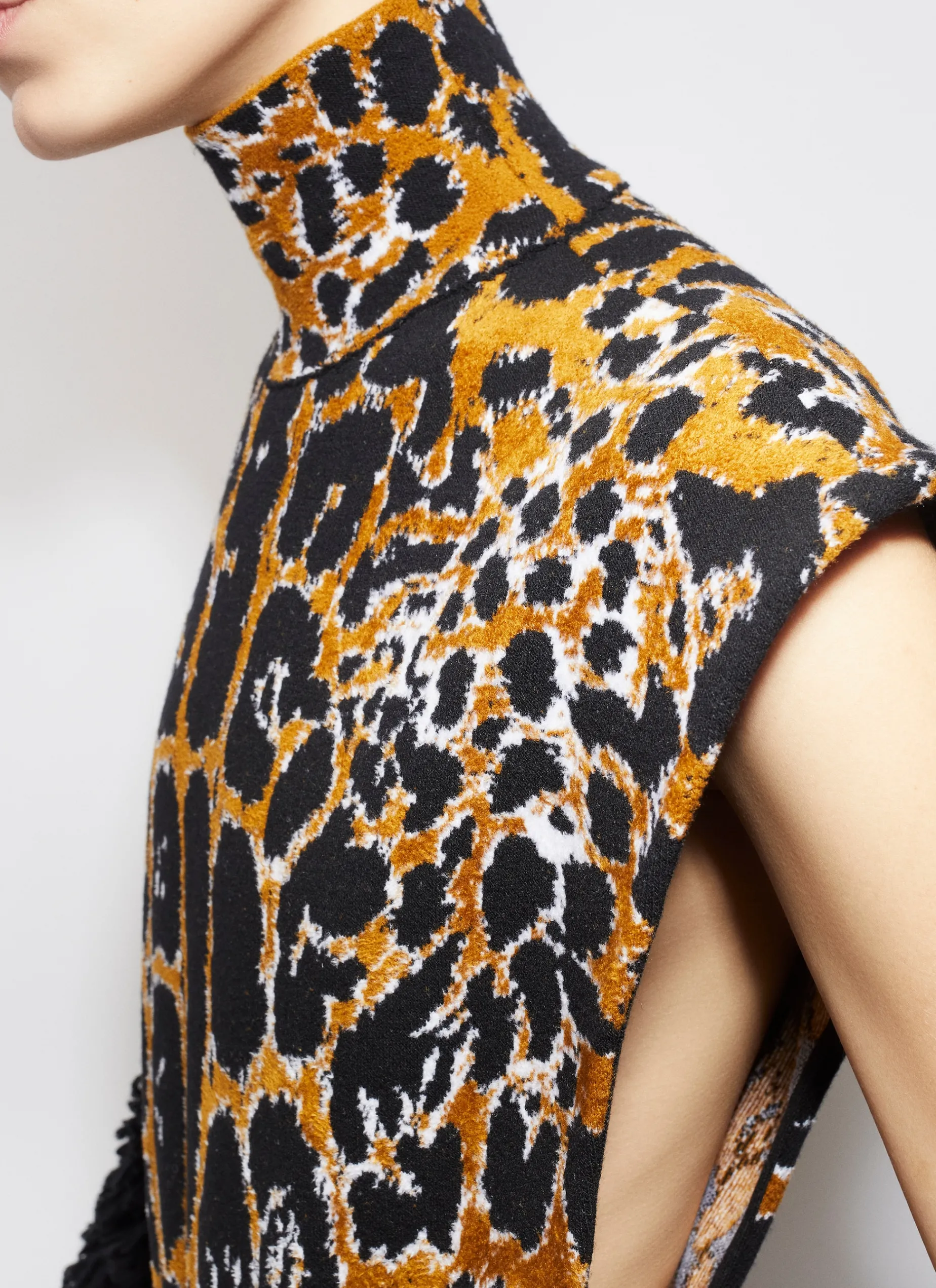 SQUARE TOP IN LEOPARD JACQUARD KNIT